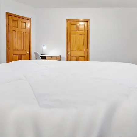 Sleeps 5 Near Ferry, Train To Boston And Downtown -2Br Apartment New Bedford Exterior photo