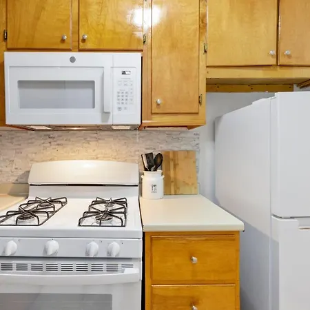 Sleeps 5 Near Ferry, Train To Boston And Downtown -2Br Apartment New Bedford Exterior photo