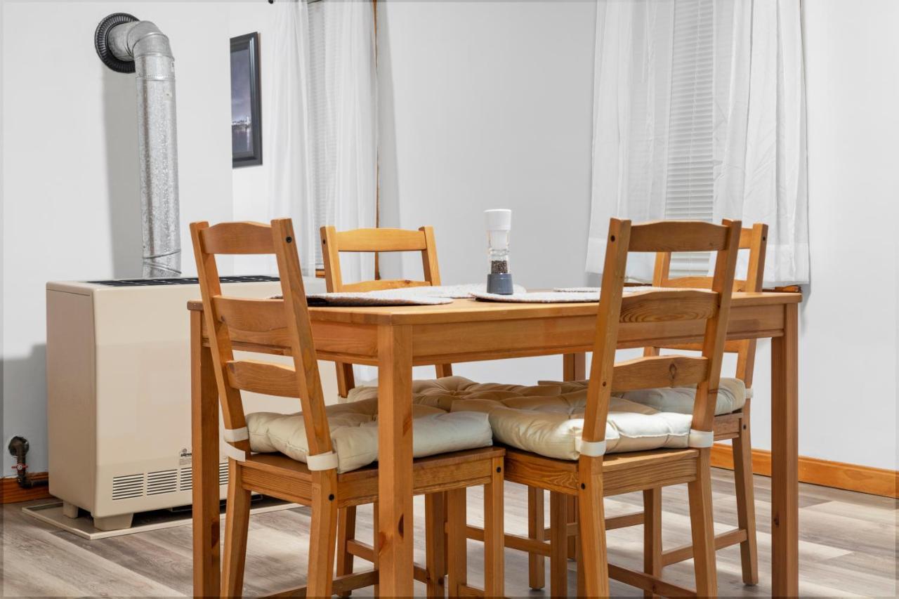 Sleeps 5 Near Ferry, Train To Boston And Downtown -2br