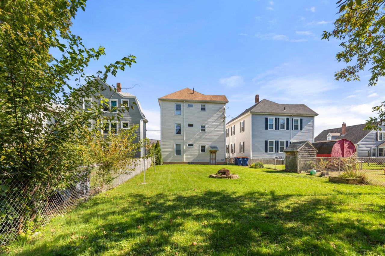 Apartment Sleeps 5 Near Ferry, Train To Boston And Downtown -2br